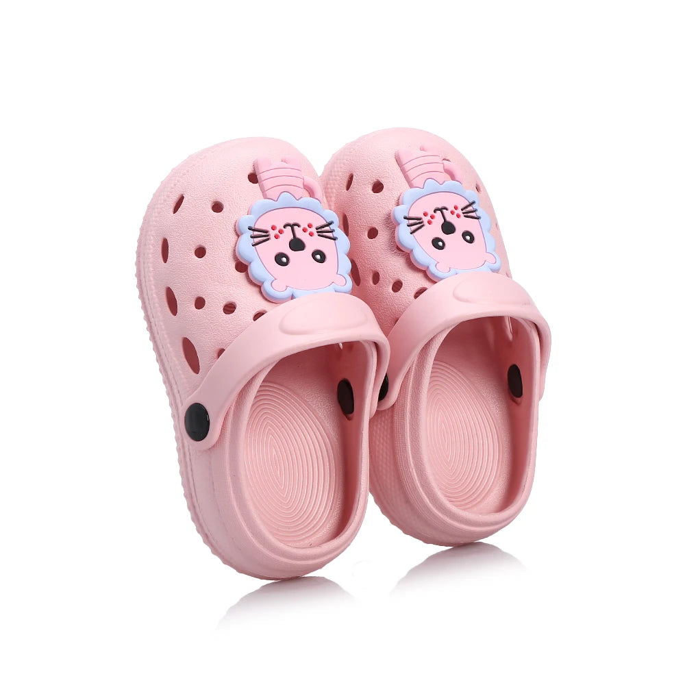 New Children's Slippers Waterproof Summer Outdoor Anti-Slip Beach Shoes for Boy Girl Fashion Garden Hole Shoes